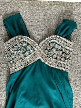 Madison James 15-116 Prom Formal Dress Gown Green/Pine Bedazzled Jeweled Size 10
